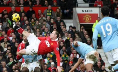 伍德曼受伤倒地穆尼奥斯吊射破门利物浦2-1水晶宫