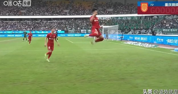 杜月徵后点头球造李昊扑救失误破门，铜梁龙1-1西海岸