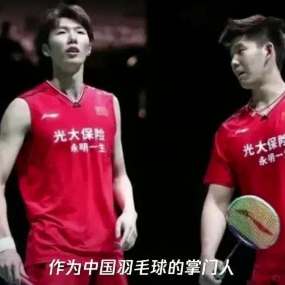 其实万项感觉在中国队发挥不出来，因为没什么脚下能力，当然出球是真强