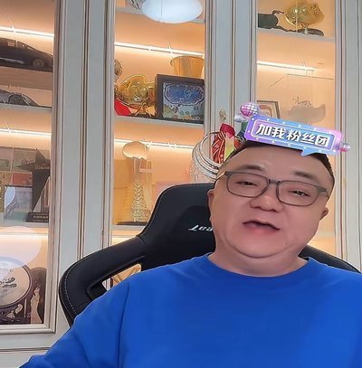 董路模式的最大的问题是只能他从别的队找人，但是别人不能从他那里找人