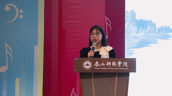 周雨诺算不算董路培养的？