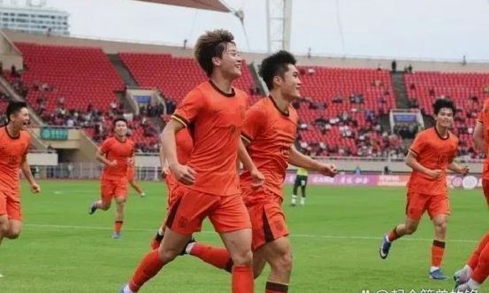 北青：U19国足热身赛与海港B队战平，球队29日凌晨赴法国