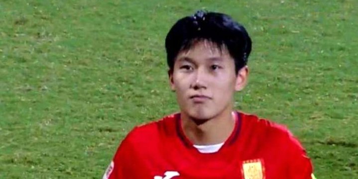 向余望：武磊是我的偶像，开心他达成国家队百场里程碑