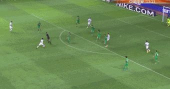 张稀哲突施冷箭中柱后破门！国安2-1浙江