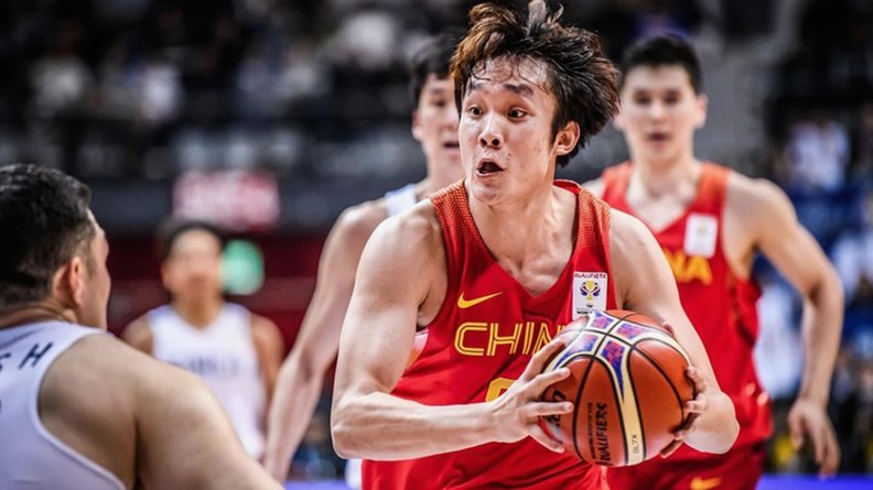 纽卡新帅：阵容缺领，需引援与耐心