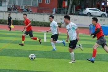 世界波！肖陈亚远射破门，镇江1-1