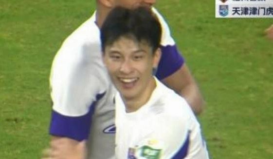 季胜攀轻巧脚后跟破门，津门虎2-1浙江