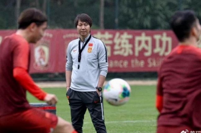 有一点我不明白，中国队在场上为啥不够自信？